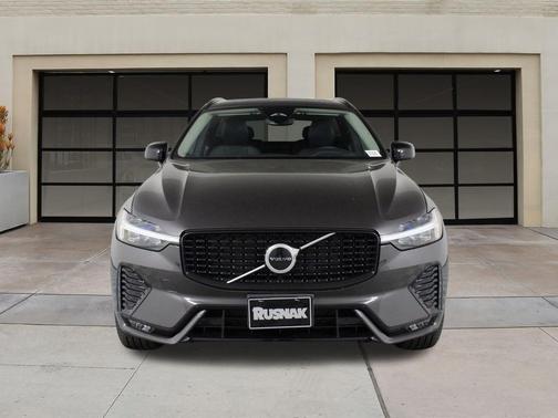 2025 Volvo XC60 B5 Core