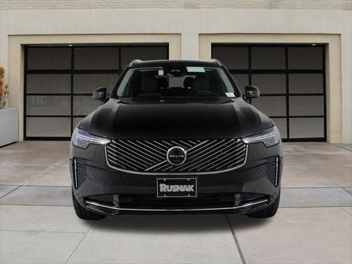 2025 Volvo XC90 B6 Plus 7-Seater