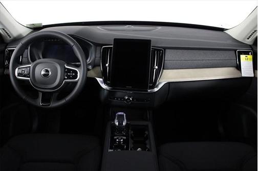 2025 Volvo XC90 B6 Plus 7-Seater