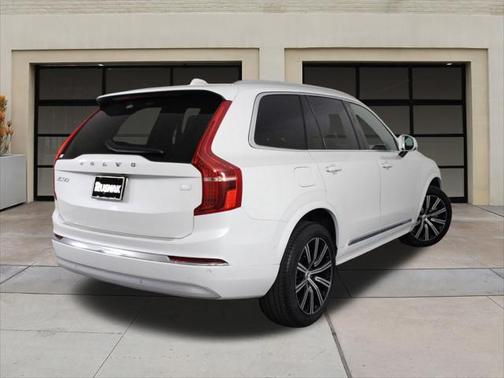 2022 Volvo XC90 Recharge Plug-In Hybrid T8 Inscription 7 Passenger