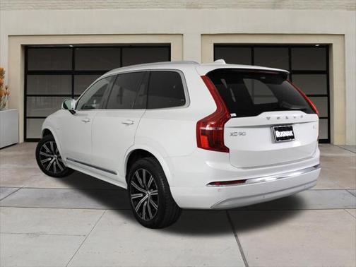 2022 Volvo XC90 Recharge Plug-In Hybrid T8 Inscription 7 Passenger