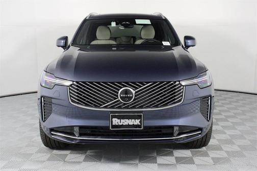 2025 Volvo XC90 B5 Plus 7-Seater