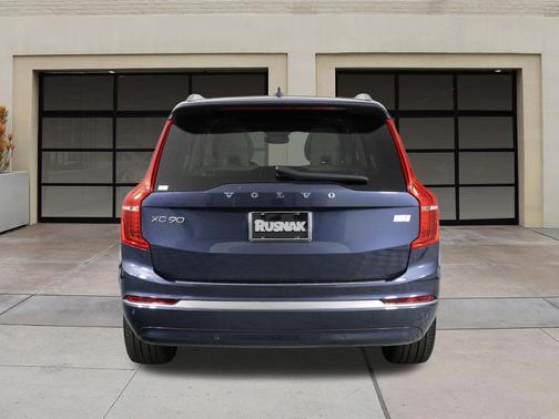 Denim Blue Metallic 2023 Volvo XC90 Recharge Plug-In Hybrid T8 Plus 6-Seater