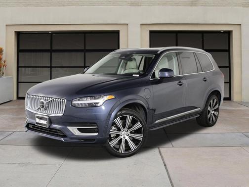 Denim Blue Metallic 2023 Volvo XC90 Recharge Plug-In Hybrid T8 Plus 6-Seater
