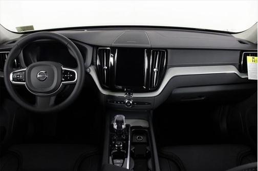 2025 Volvo XC60 Plug-In Hybrid T8 Ultra