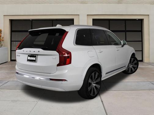 2024 Volvo XC90 Recharge Plug-In Hybrid T8 Plus 6-Seater