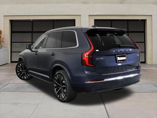 2025 Volvo XC90 Plug-In Hybrid T8 Plus 7-Seater