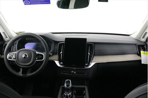 2025 Volvo XC90 Plug-In Hybrid T8 Plus 7-Seater