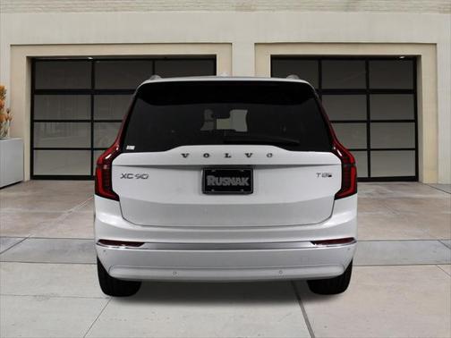 2025 Volvo XC90 Plug-In Hybrid T8 Plus 7-Seater