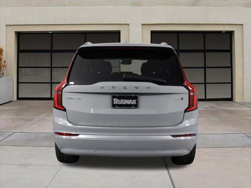 2025 Volvo XC90 B6 Plus 7-Seater
