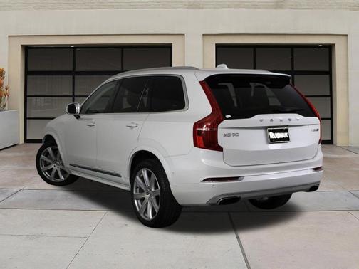Crystal White Pearl 2016 Volvo XC90 Hybrid T8 Inscription