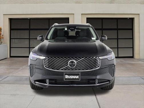 2025 Volvo XC90 Plug-In Hybrid T8 Plus 6-Seater