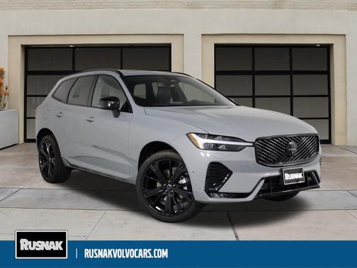2026 Volvo XC60 B5 Ultra Black Edition