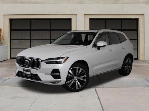 2022 Volvo XC60 B5 Inscription