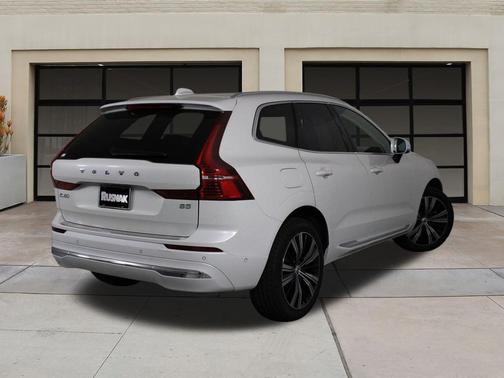 2022 Volvo XC60 B5 Inscription