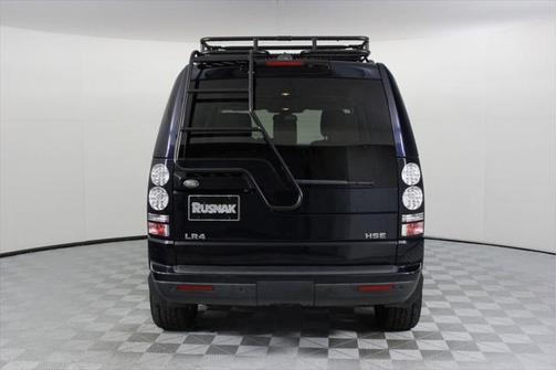 2016 Land Rover LR4 Base
