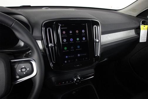 2026 Volvo XC40 B5 Core