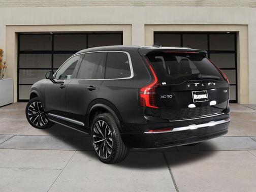 2026 Volvo XC90 Plug-In Hybrid T8 Plus 7-Seater