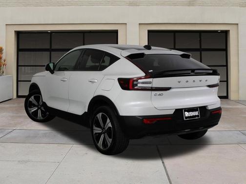Crystal White Metallic 2023 Volvo C40 Recharge Pure Electric Twin Plus