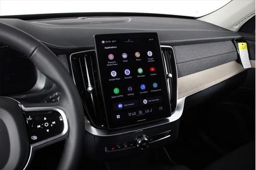 2025 Volvo XC90 Plug-In Hybrid T8 Plus 6-Seater