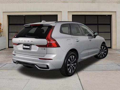 2025 Volvo XC60 B5 Core
