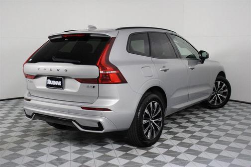 2025 Volvo XC60 B5 Core