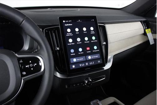 2025 Volvo XC90 B6 Plus 7-Seater