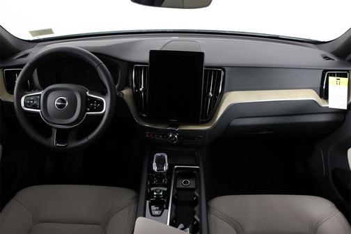 2026 Volvo XC60 B5 Core