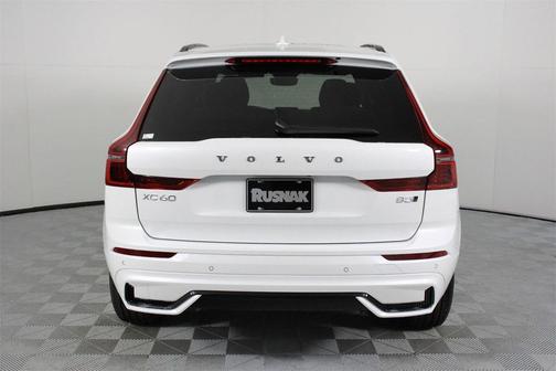 2026 Volvo XC60 B5 Core