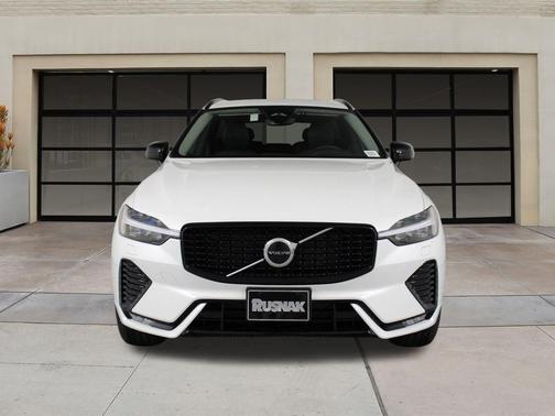 2025 Volvo XC60 B5 Core