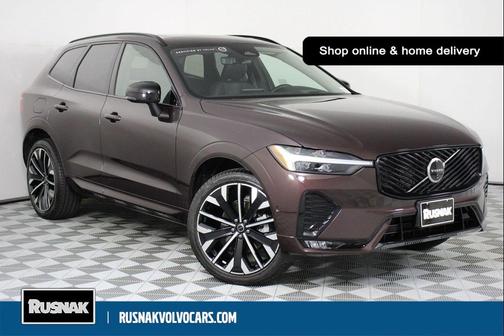 Mulberry Metallic 2026 Volvo XC60 B5 Ultra