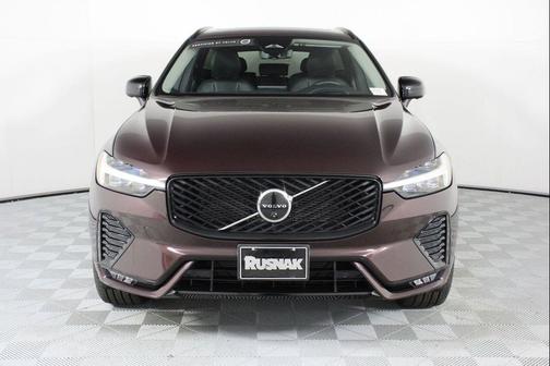 Mulberry Metallic 2026 Volvo XC60 B5 Ultra
