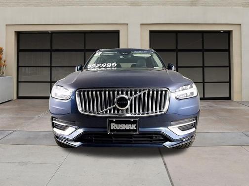 2025 Volvo XC90 B5 Core