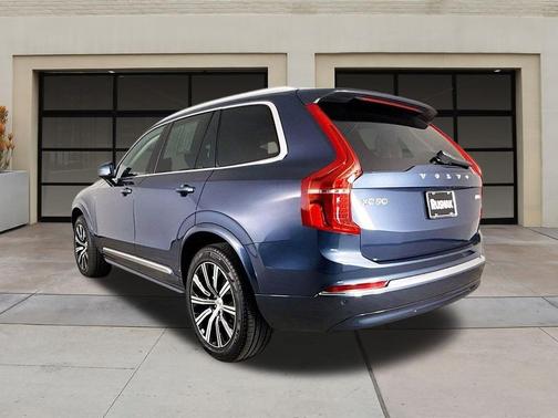 2025 Volvo XC90 B5 Core