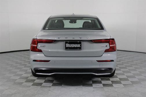 2024 Volvo S60 B5 Core Dark Theme