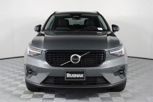 2026 Volvo XC40 B5 Ultra