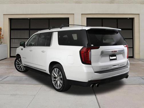 White Frost Tricoat 2021 GMC Yukon XL Denali