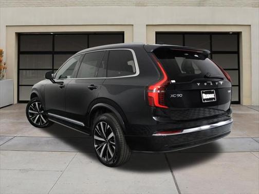 2025 Volvo XC90 Plug-In Hybrid T8 Core 7-Seater
