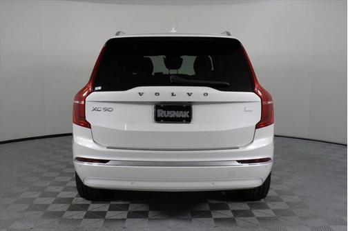 2024 Volvo XC90 Recharge Plug-In Hybrid T8 Ultimate Bright Theme 7-Seater