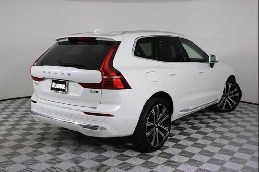 Crystal White Metallic 2023 Volvo XC60 Ultimate Bright Theme