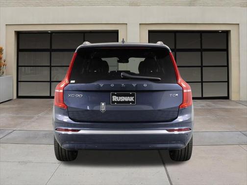 2025 Volvo XC90 Plug-In Hybrid Core