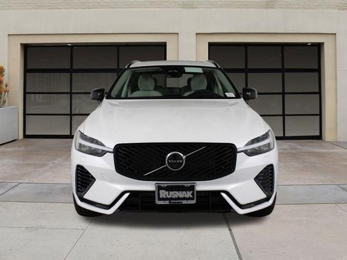 2026 Volvo XC60 Plug-In Hybrid T8 Ultra