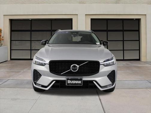 2025 Volvo XC60 B5 Core