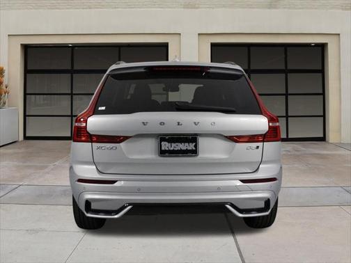 2025 Volvo XC60 B5 Core