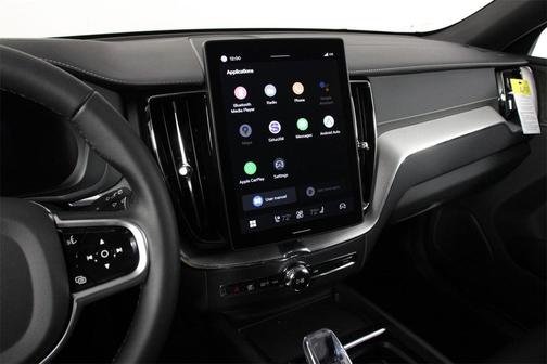 2026 Volvo XC60 B5 Ultra Black Edition