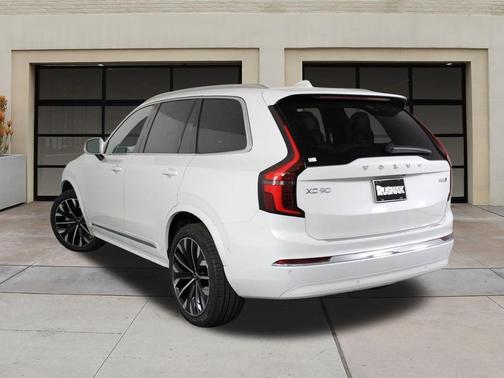 2026 Volvo XC90 B6 Plus 7-Seater