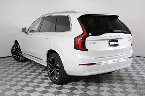 2026 Volvo XC90 B6 Plus 7-Seater