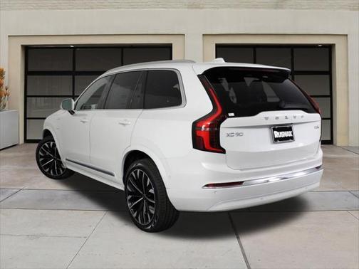 2025 Volvo XC90 Plug-In Hybrid T8 Ultra 7-Seater