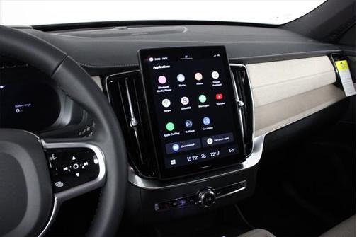 2025 Volvo XC90 Plug-In Hybrid T8 Ultra 7-Seater