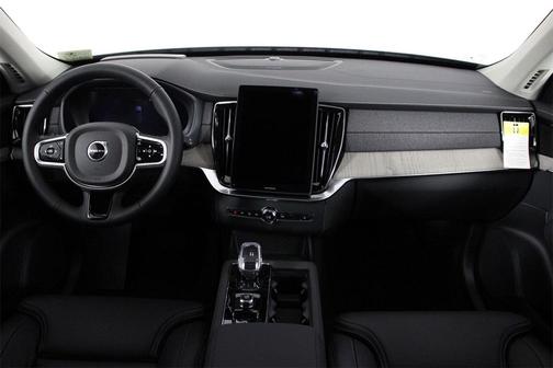 2025 Volvo XC90 B6 Ultra